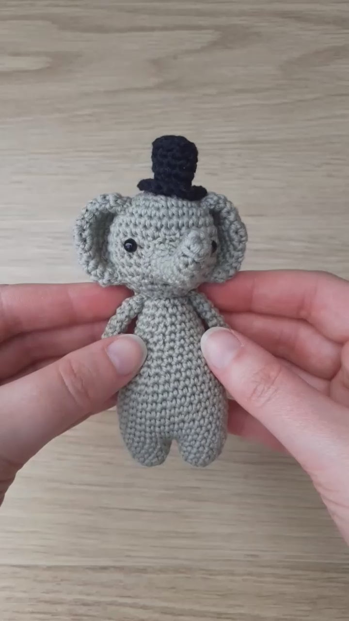 
                  
                    Charger et lire la vidéo dans la visionneuse de la Galerie, Mini Éléphant PDF Modèle au Crochet pour Amigurumi
                  
                