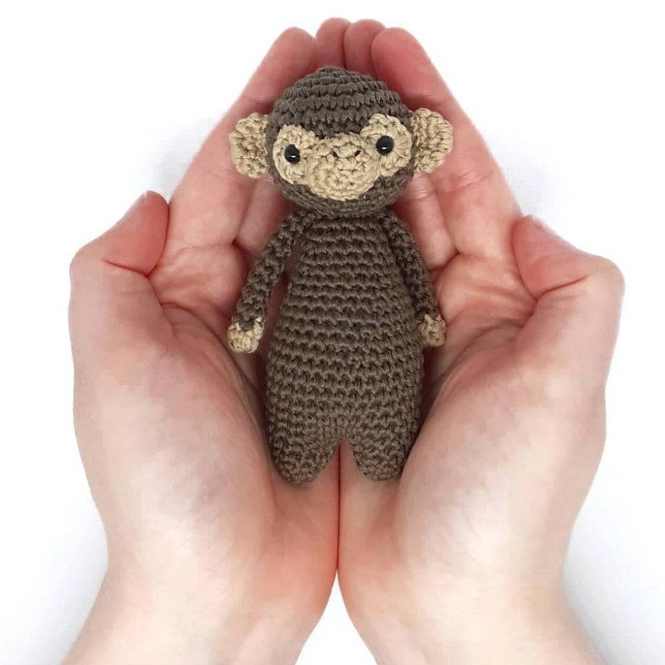 Mini Macaco PDF receita de amigurumi de crochê