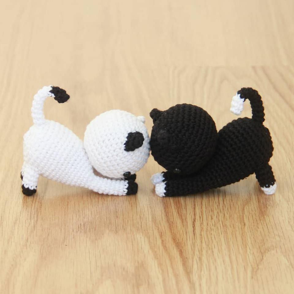 Playing Cats PDF Amigurumi Crochet Pattern - Little Bear Crochets